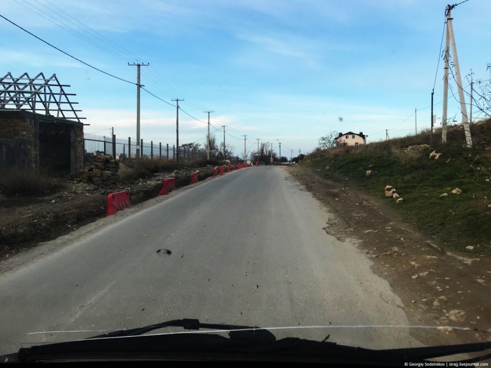 Самая "убитая" дорога Севастополя тогда и сейчас Самая "убитая" дорога Севастополя тогда и сейчас