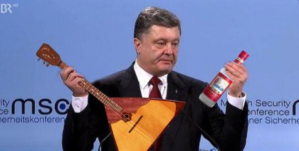 poroshenko_s_pasportami_kollazh_1