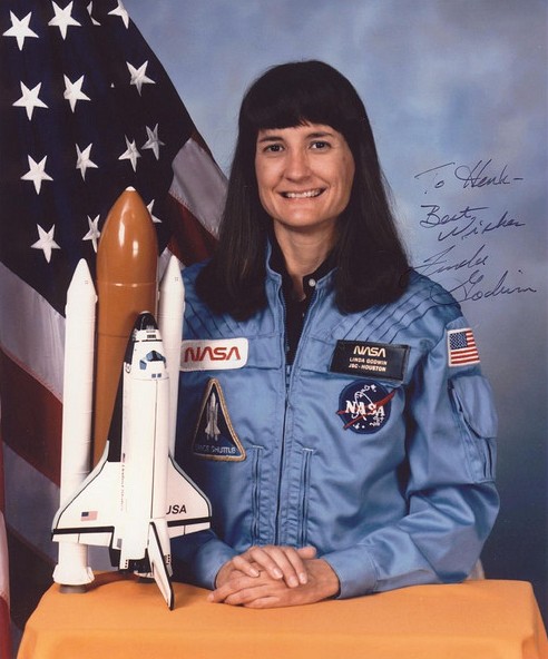 американская женщина-космонавт (астронавт) Линда Максин Годвин. Фото