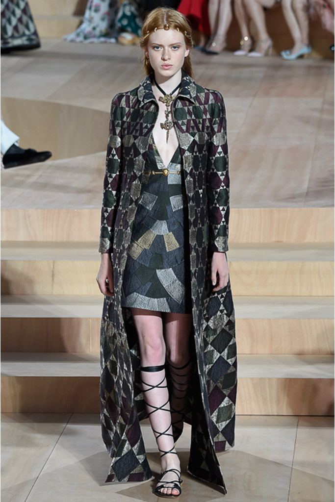 Мистический Рим в коллекции Valentino осень 2015 Couture Мистический Рим в коллекции Valentino осень 2015 Couture