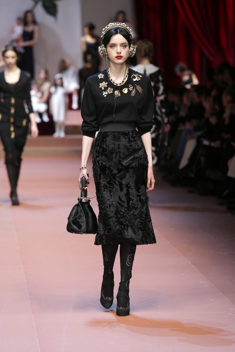 Dolce & Gabbana Осень-Зима 2015-2016. Нет слов, это просто надо видеть... Dolce & Gabbana Осень-Зима 2015-2016. Нет слов, это просто надо видеть...
