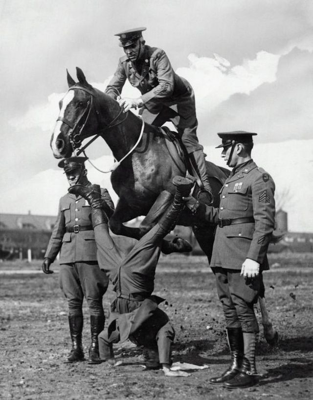 1930s-cavalry-training-1.jpg 1930s-cavalry-training-1.jpg