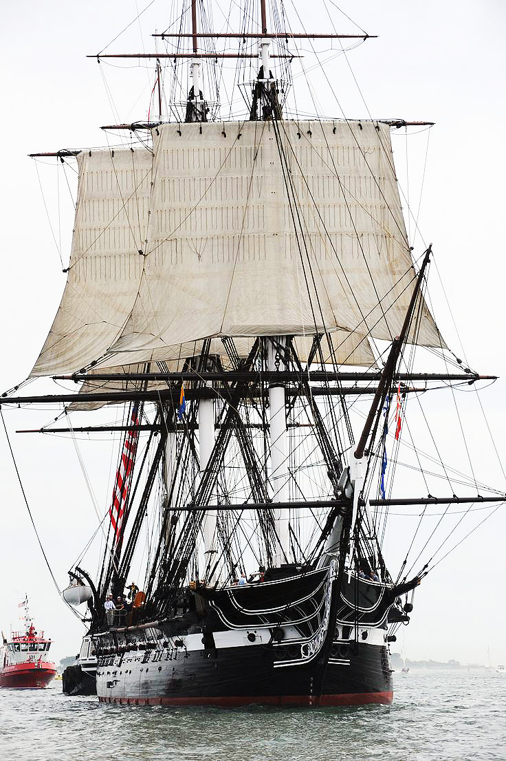 Шелестят паруса кораблей