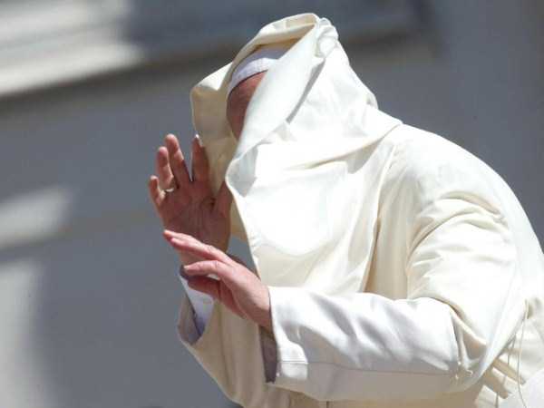 the-pope-and-the-wind (2)