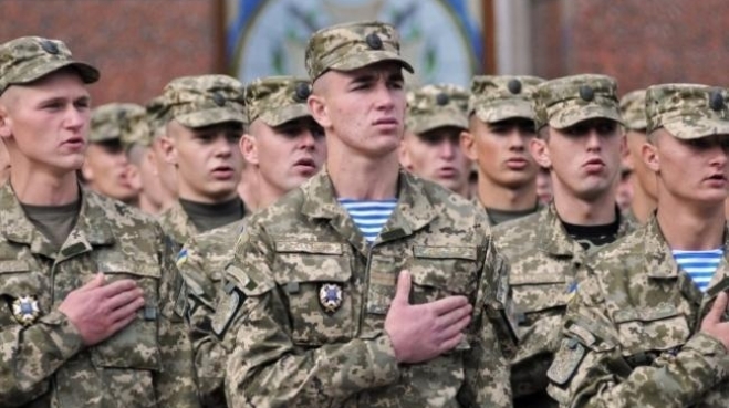 Запорожские нацгвардейцы должны сдать трусы перед дембелем