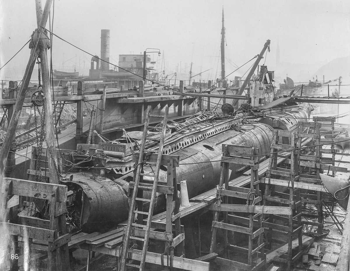 Внутри немецкой подводной лодки времен Первой мировой войны Внутри немецкой подводной лодки времен Первой мировой войны