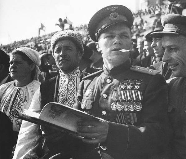 Трижды герои Советского союза Трижды герои Советского союза