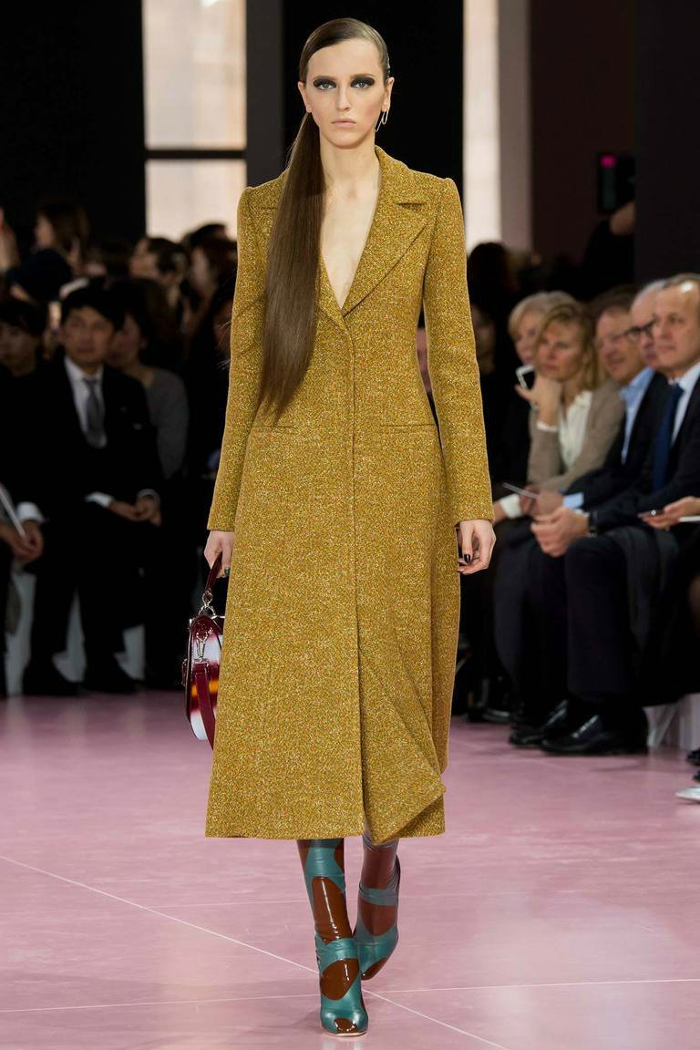 CHRISTIAN DIOR ОСЕНЬ-ЗИМА 2015/2016 CHRISTIAN DIOR ОСЕНЬ-ЗИМА 2015/2016