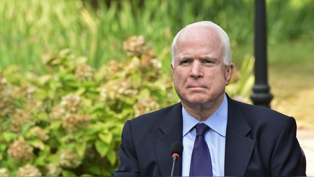 Маккейн: Россия бомбит Сирию, потому что Обама – не лидер