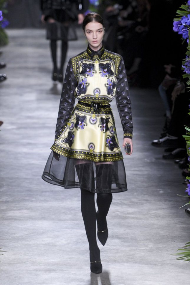 Givenchy AW1112