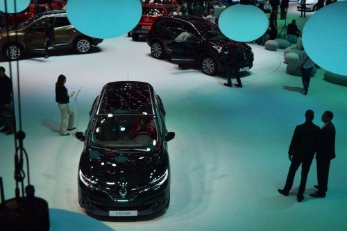 Возможность купить новый автомобиль есть только у 13% российских семей Возможность купить новый автомобиль есть только у 13% российских семей