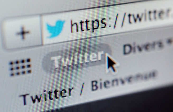 Роскомнадзор требует от Twitter удалить страницы экстремистов