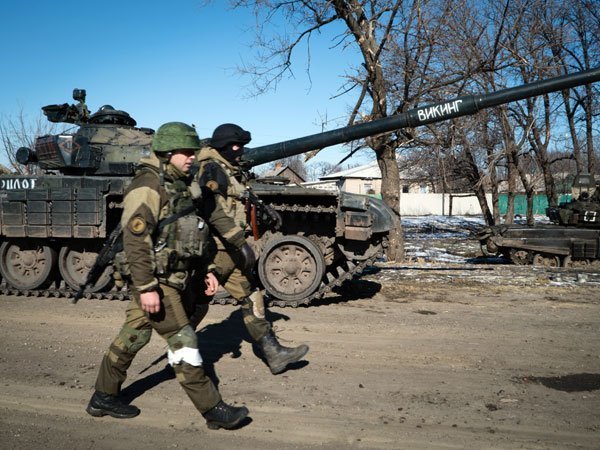 Бойцы ДНР в районе Дебальцево Бойцы ДНР в районе Дебальцево