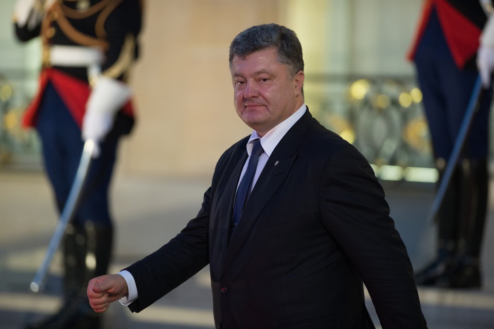 Порошенко отказался прекращать войну