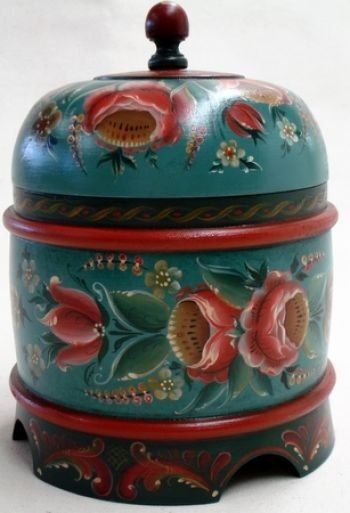 Rosemaling - Norwegian style of traditional decorative arts.