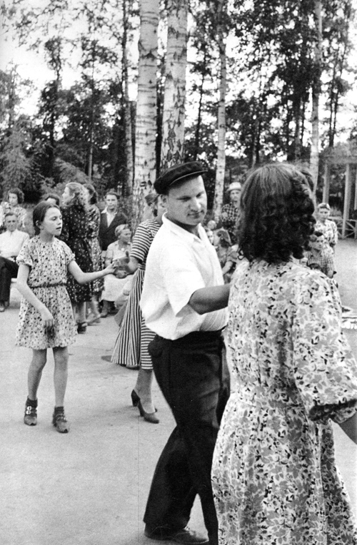 Sokolniki park, Moscow, USSR, 1954