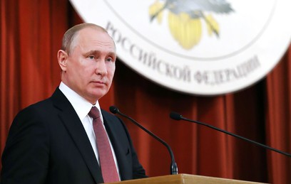Путин обсудил с послами укрепление роли России в мире