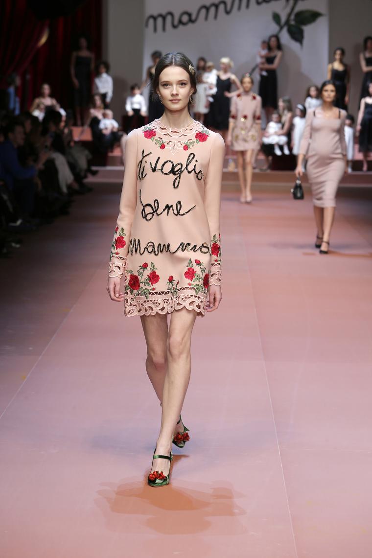 Dolce & Gabbana Осень-Зима 2015-2016. Нет слов, это просто надо видеть... Dolce & Gabbana Осень-Зима 2015-2016. Нет слов, это просто надо видеть...