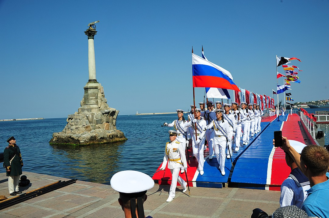 Россия ответила на протест США, заявленный в связи с военно-морским парадом в Крыму и Севастополе