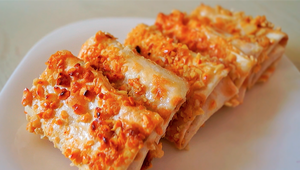 Фото к рецепту: Невероятная Вкуснятина к чаю | Сладкие конвертики из лаваша Фото к рецепту: Невероятная Вкуснятина к чаю | Сладкие конвертики из лаваша