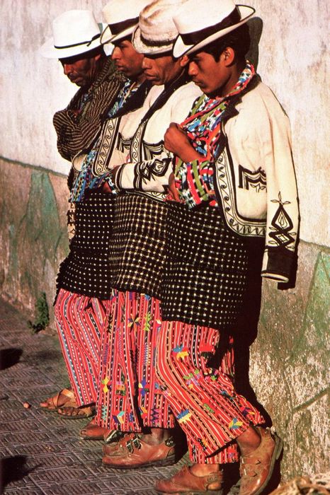 Потомки майя.