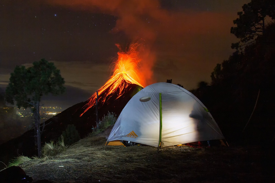 Вулкан Фуэго, Антигуа, Гватемала вулкан, фото