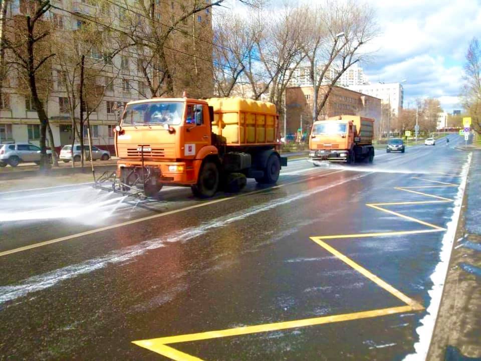 Сотрудники коммунальных служб Южнопортового трудятся в привычном режиме