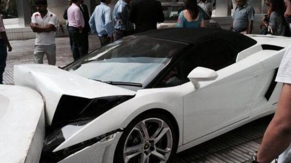 Парковщик отеля разбил Lamborghini Gallardo на 335 000 долларов