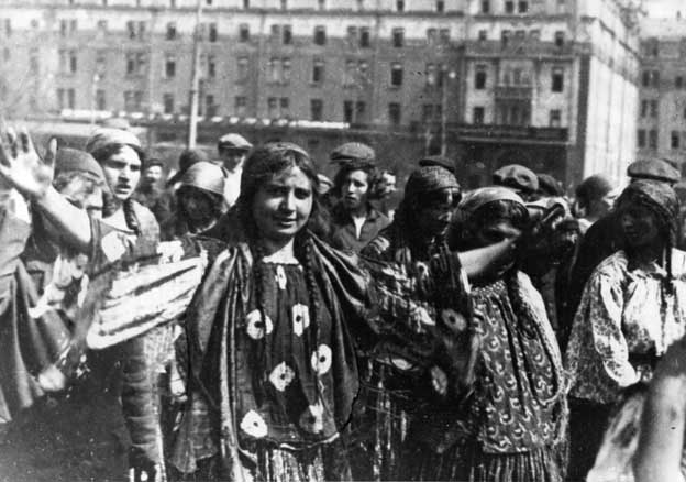 Как в СССР решали "цыганский вопрос"