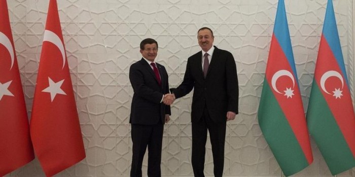 Турция договорилась с Азербайджаном об ускорении строительства газопровода