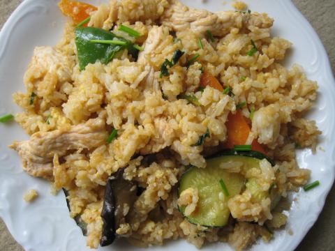 Рис, жареный с яйцом — тайский вариант