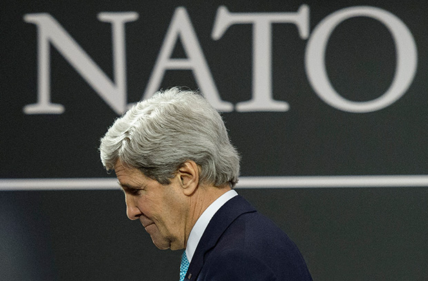 The Huffington Post назвало четыре основных признака «поражения» НАТО