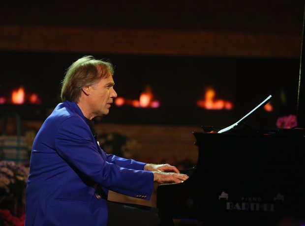 Richard Clayderman   ( )