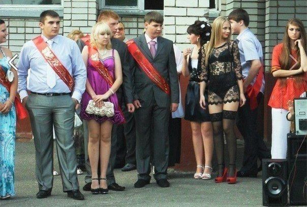 Таких выпускных платьев вы ещё не видели... Таких выпускных платьев вы ещё не видели...