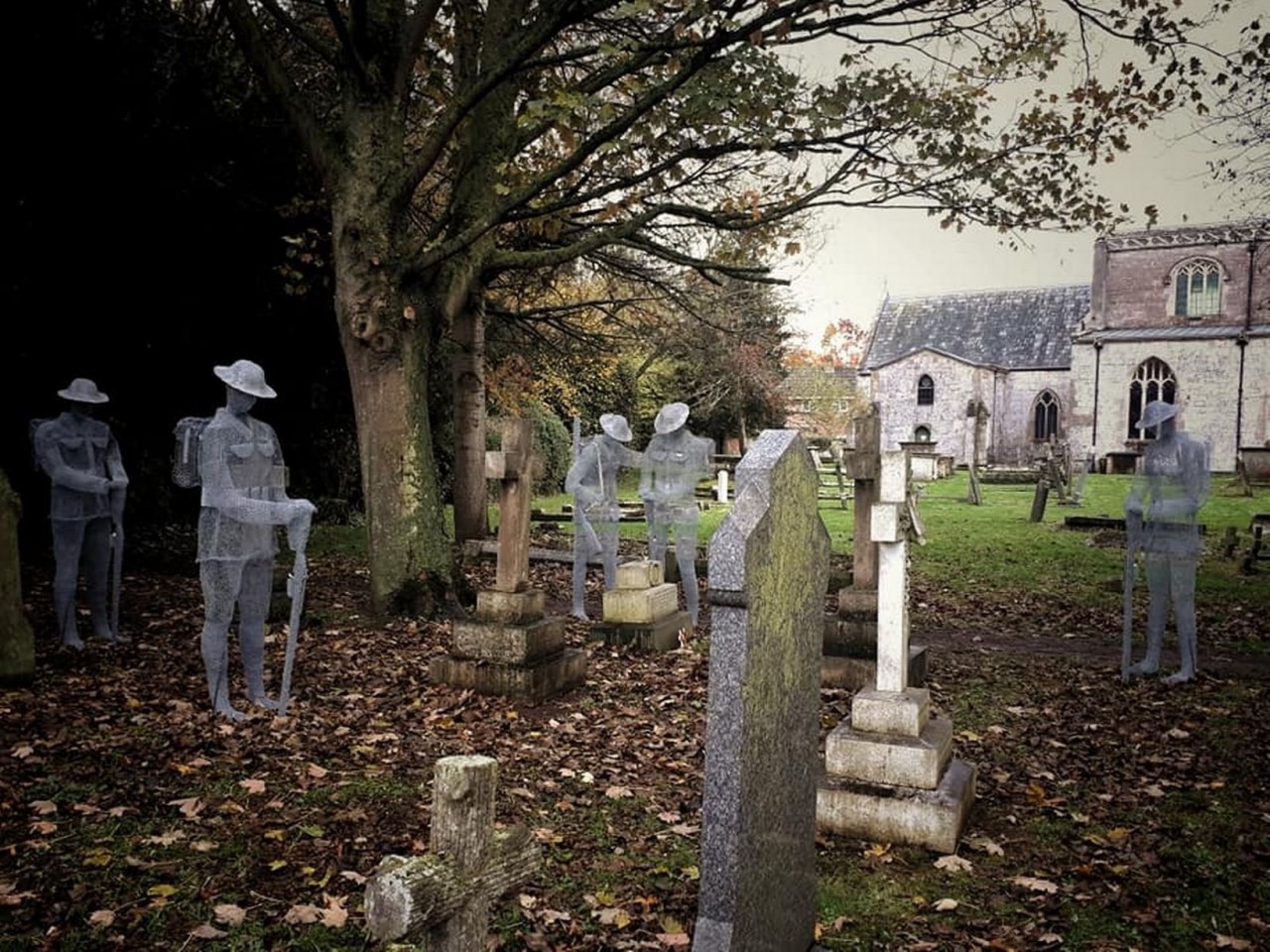 Старое английское деревенское кладбище