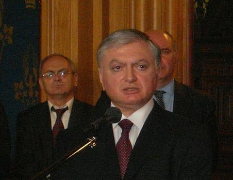 Налбандян сдал Европу