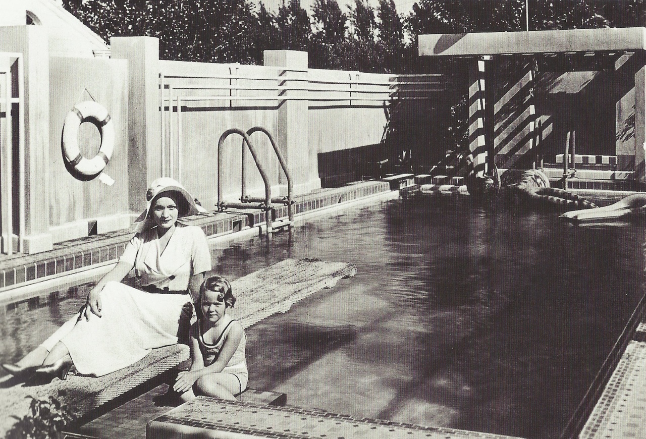 1930. Марлен Дитрих с дочерью Марией, Голливуд