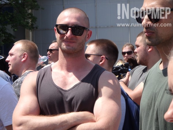 Митинг возле торгового центра «Муссон»