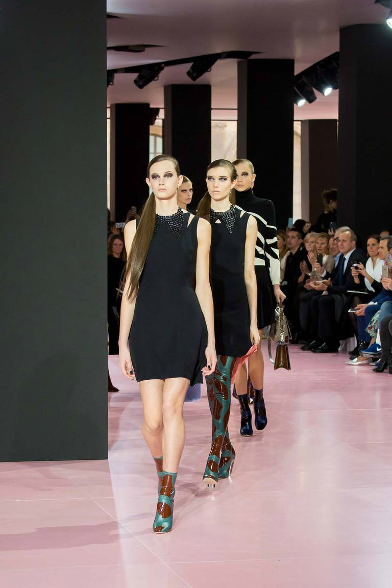 CHRISTIAN DIOR ОСЕНЬ-ЗИМА 2015/2016 CHRISTIAN DIOR ОСЕНЬ-ЗИМА 2015/2016