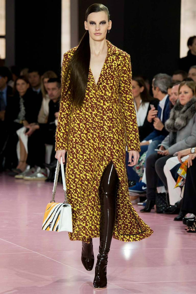 CHRISTIAN DIOR ОСЕНЬ-ЗИМА 2015/2016 CHRISTIAN DIOR ОСЕНЬ-ЗИМА 2015/2016
