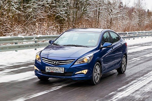 Hyundai Solaris подкупает динамикой, информативными тормозами и лучшей в квинтете изоляцией от моторных шумов. А вот управляемость у Весты и Polo вкуснее.