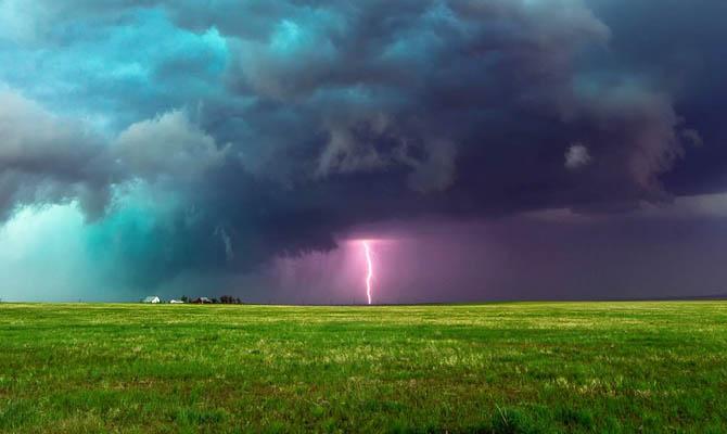 удар молнии в землю - 5 самых интересных фактов