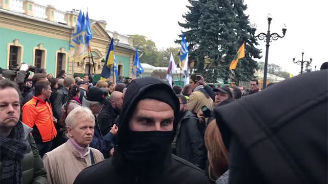 Песков прокомментировал беспорядки в Киеве