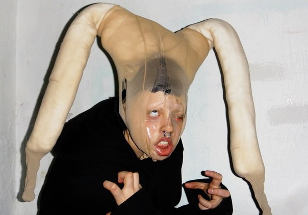 !    , 