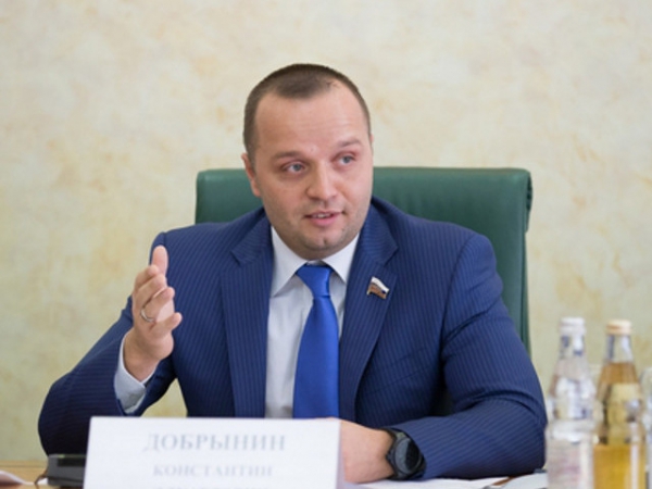 Российский сенатор Добрынин: геев необходимо уравнять в правах с гетеросексуалами Российский сенатор Добрынин: геев необходимо уравнять в правах с гетеросексуалами