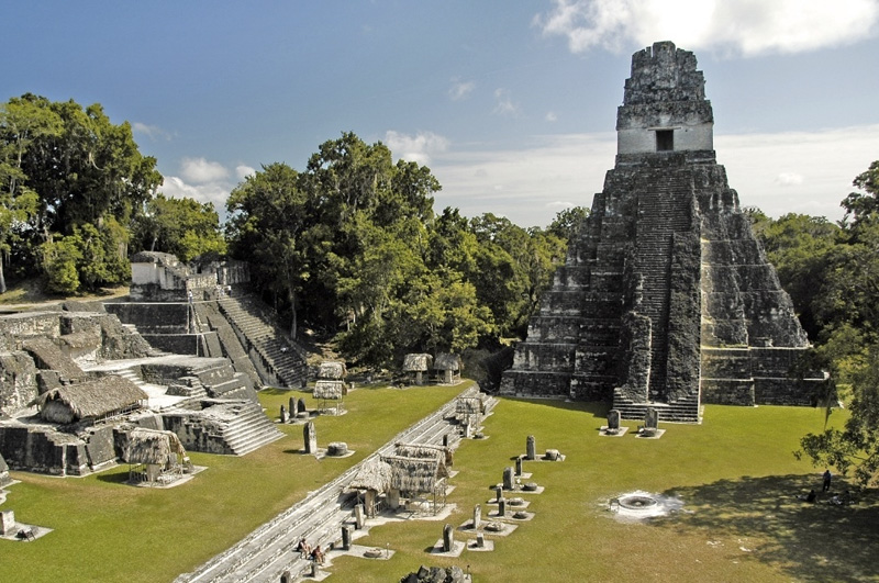 Исследовать руины одного из крупнейших городов майя — Тикаль, скрытого в джунглях Гватемалы.