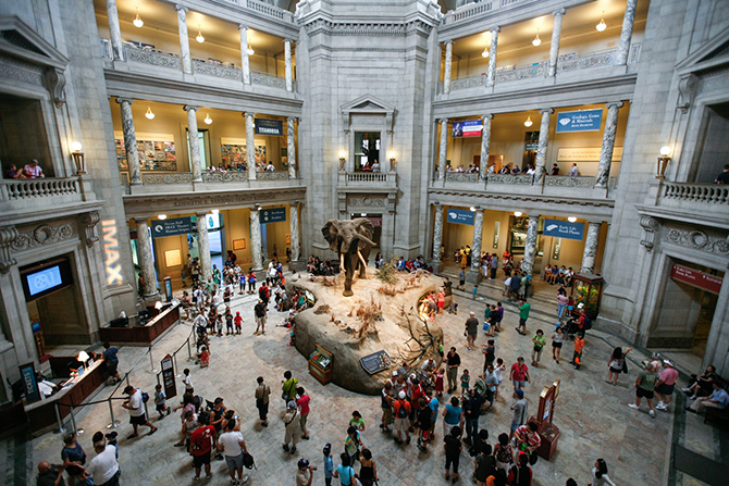 10 самых посещаемых музеев мира