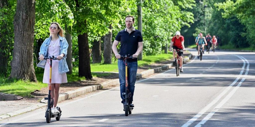 Врачи предупредили москвичей об опасности укусов комаров