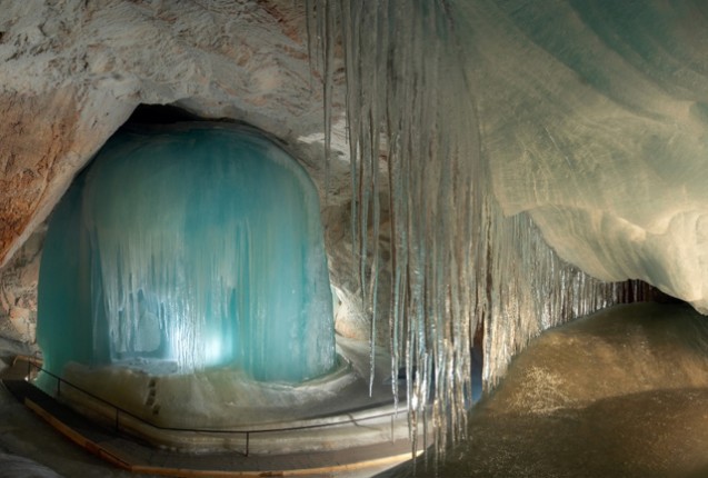 Пещера Айсризенвельт, Австрия интересное, пещеры