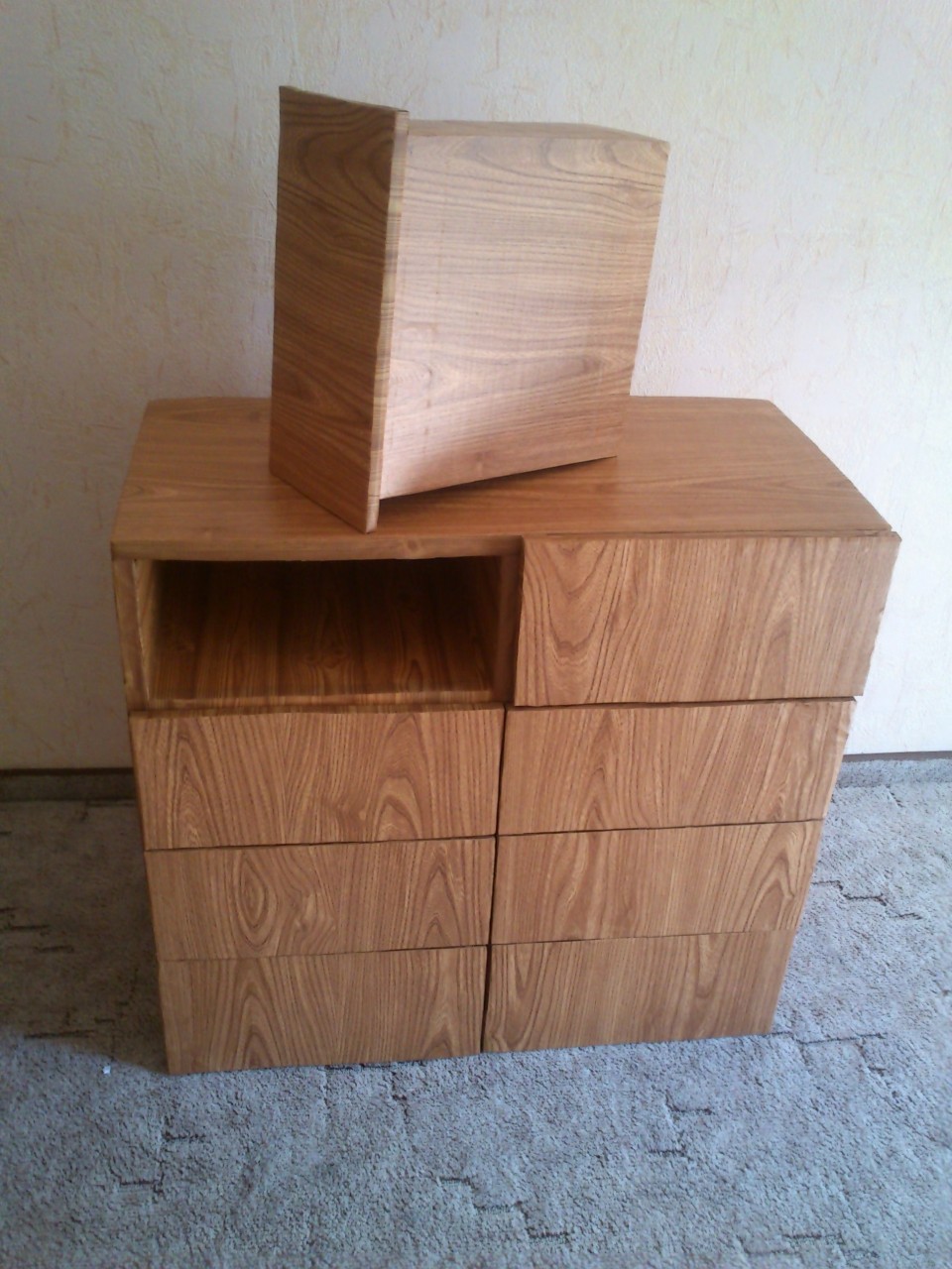 Комод для рукоделия из картона Комод для рукоделия из картона
